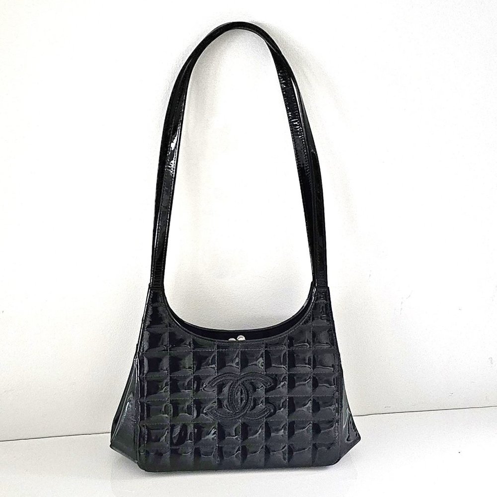 Chanel Black Patent Leather Vintage Chocolate Bar Kisslock Shoulder Bag - Picture 1 of 14